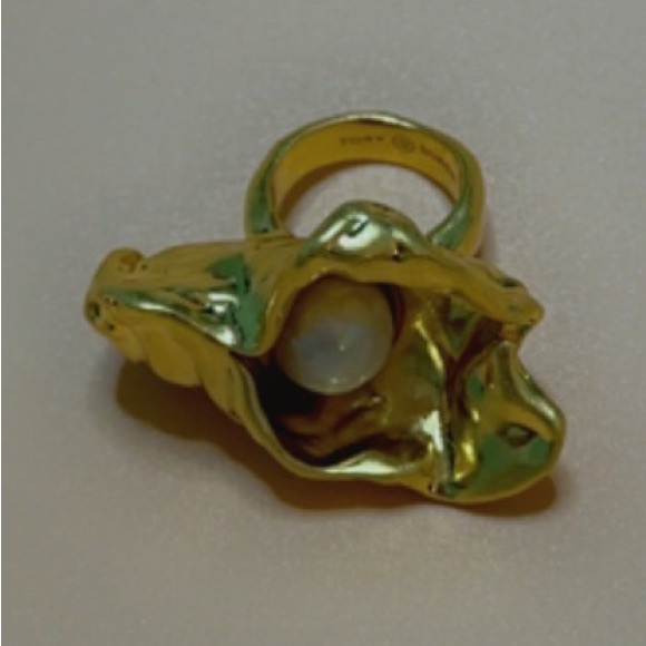 Tory Burch Oyster pearl from the ocean Ring size 7 - Picture 4 of 11